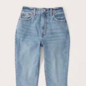 Abercrombie 90’s Slim Straight Curve Love Jeans